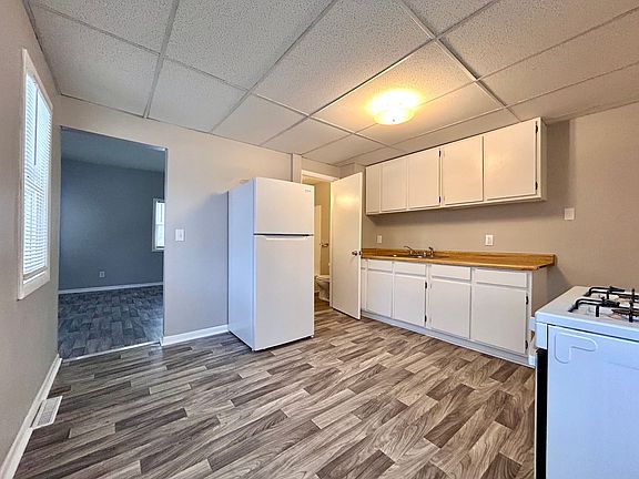 5th image of 1461 Leahy St #2