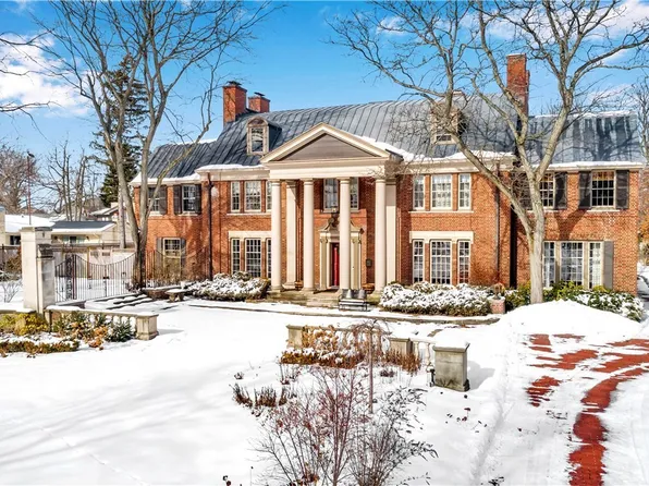 135 Nottingham Ter, Buffalo, NY 14216