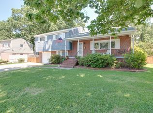 520 Holbrook Rd, Virginia Beach, VA 23452