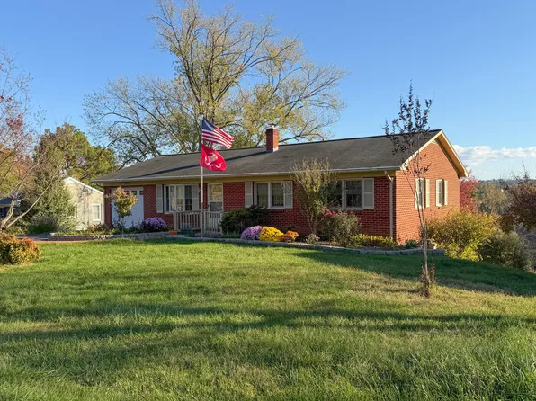 408 Enfield Rd, Lexington, VA 24450