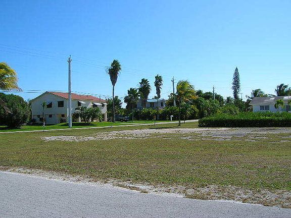 3rd image of Eagle Ln Lot 1