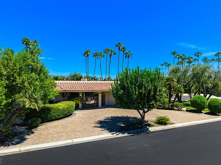 140 Columbia Dr — Photo 40
