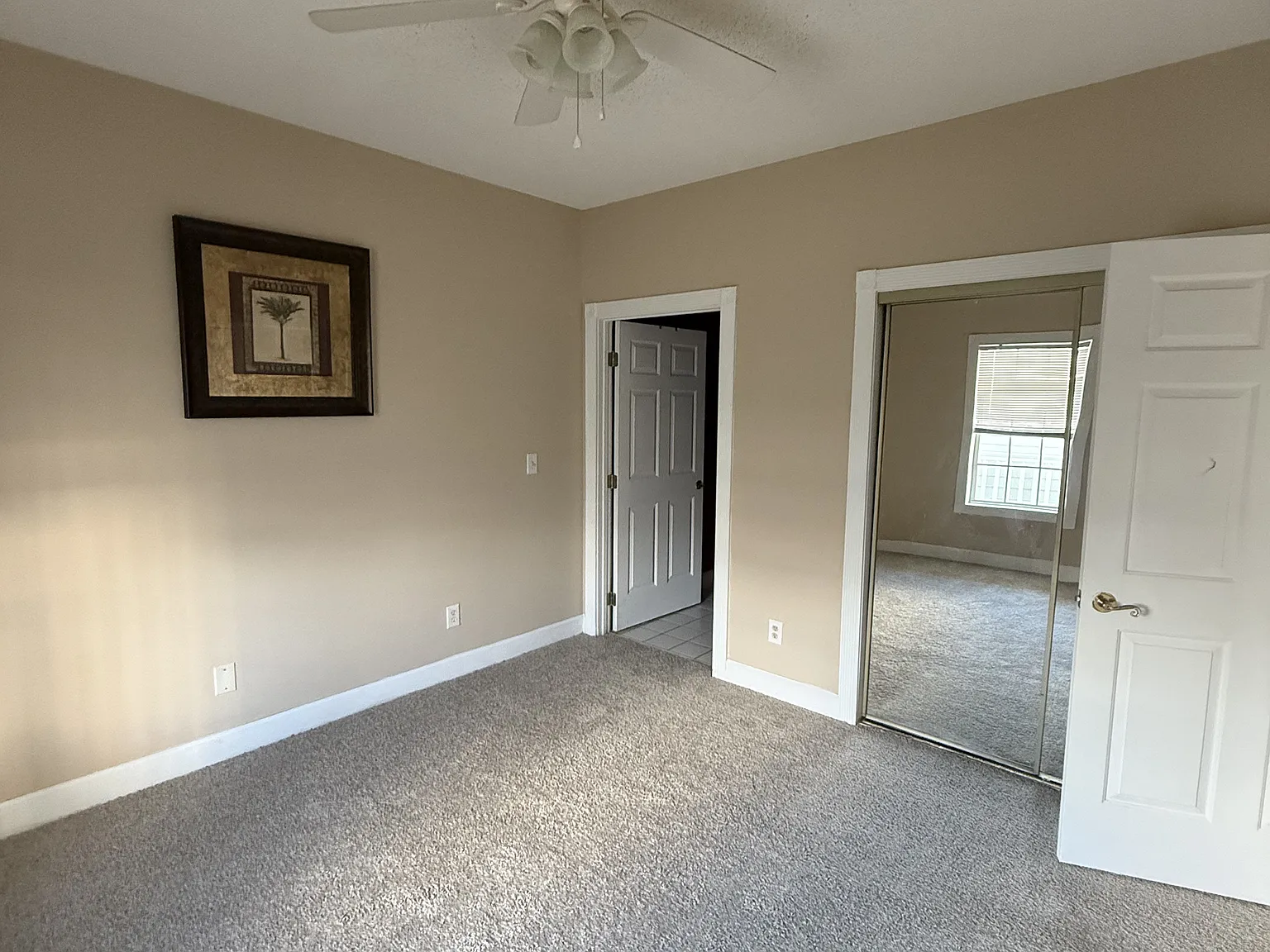1 bed, 1.5 bath, 900 sqft, $1,400 — Photo 2