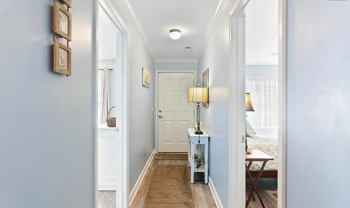 3 bed, 1368 sqft, $2,000 — Photo 2