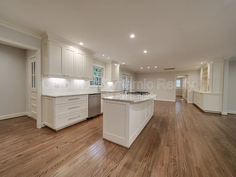 6700 Castlegate Dr — Photo 53