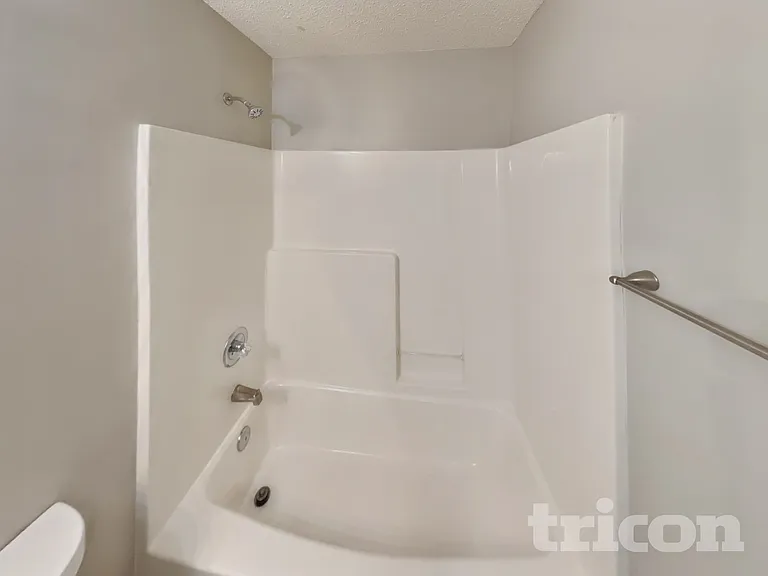 200 Falcon Rd — Photo 13