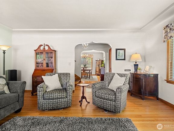 5th image of 1805 N Union Avenue