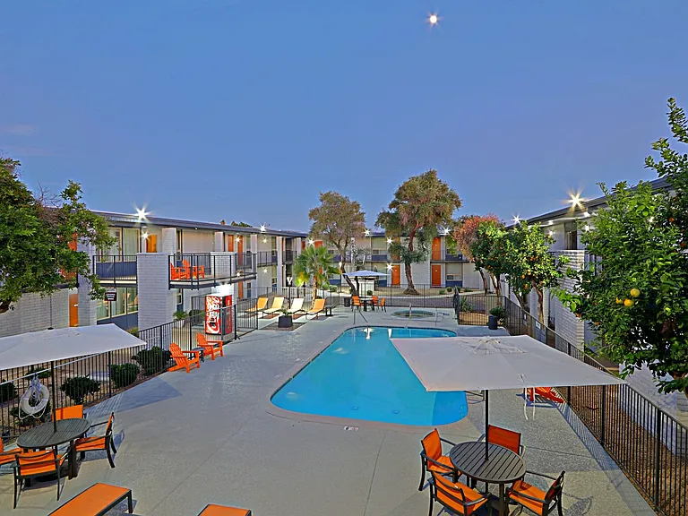 Allora Phoenix Apartments — Photo 20