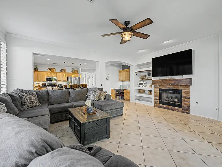 1622 W Nighthawk Way — Photo 7