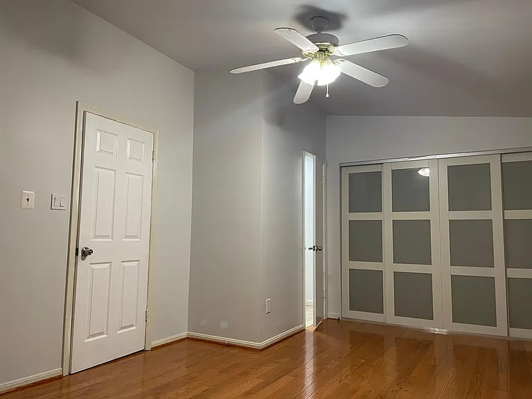 10513 Smithy Ct — Photo 11