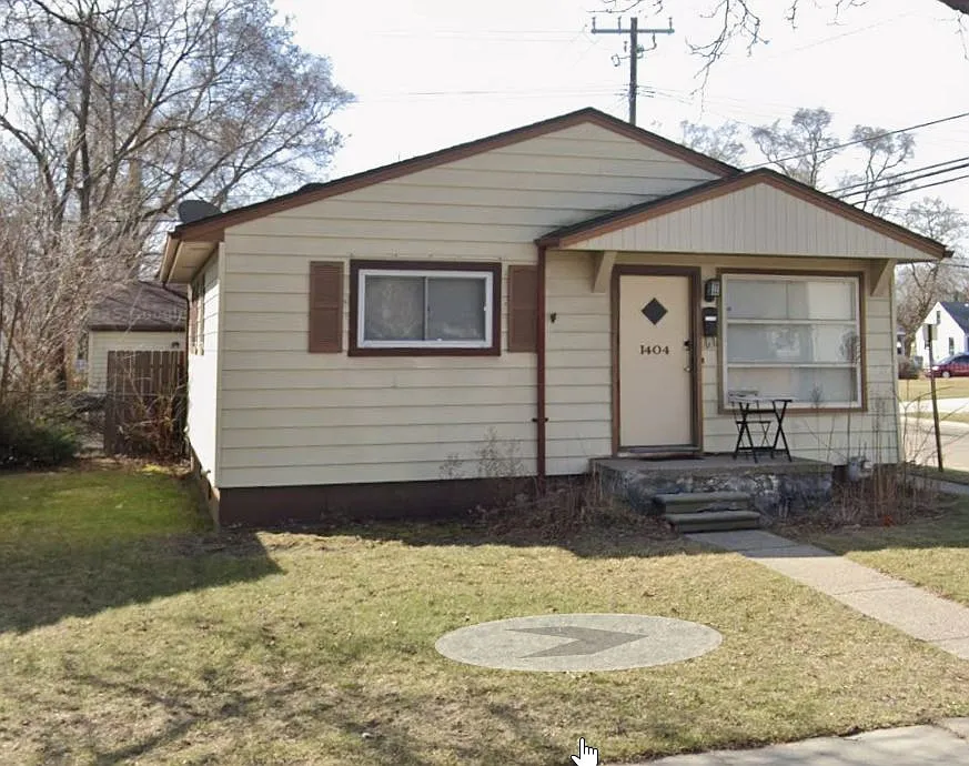 1404 E Milton Ave photo 1