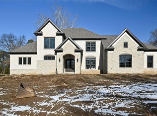 14 N Walling Dr, Saint Louis, MO 63141