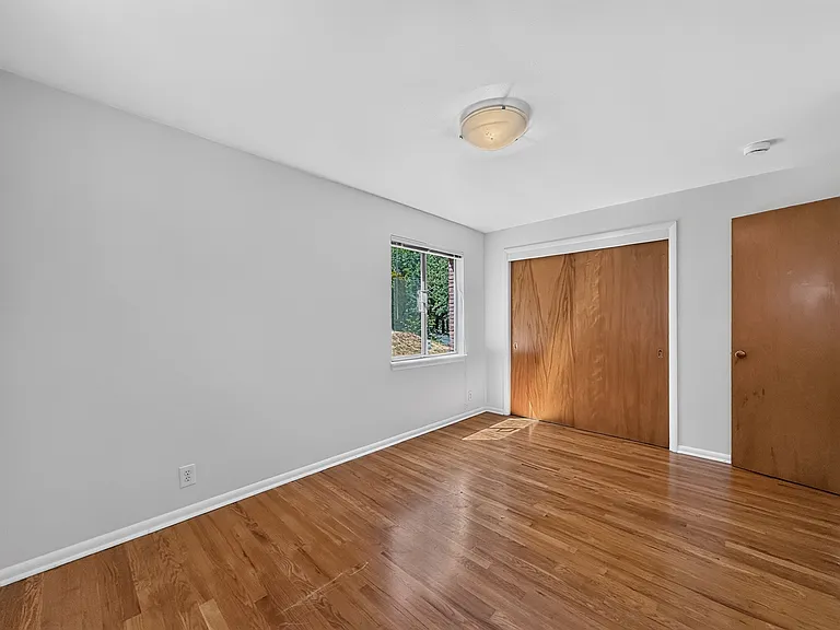 3535 S 126th St — Photo 13