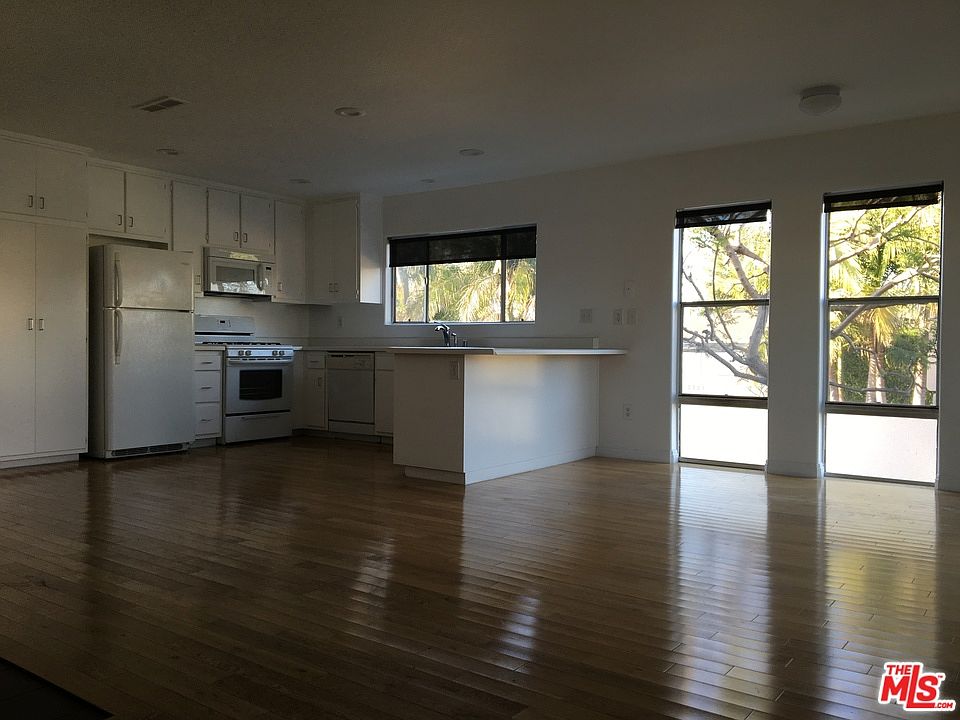 1st image of 516 Boccaccio Ave APT B