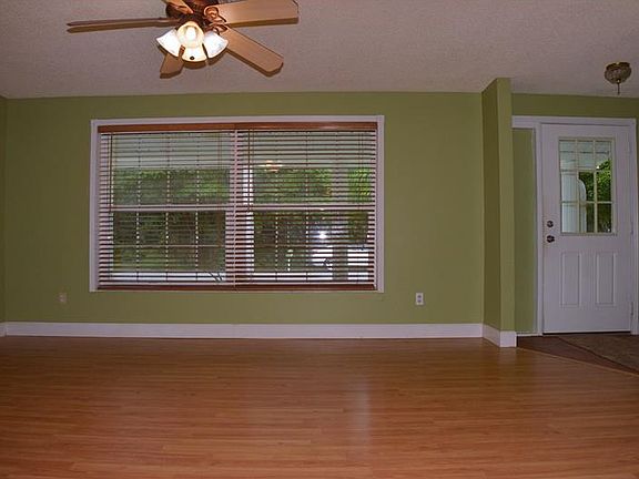 2nd image of 3326 Mount Vernon St
