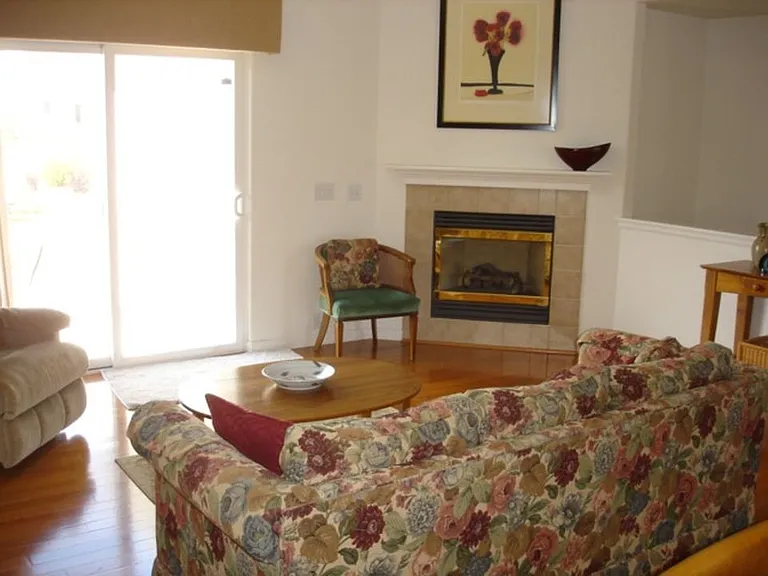 5180 Sand Hill Dr — Photo 2
