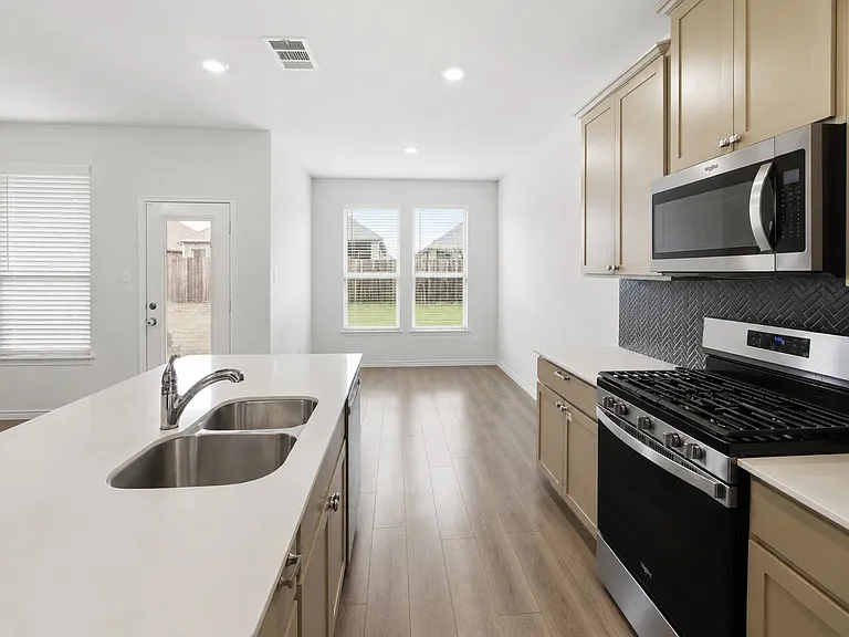 10407 Twisting Springs Dr — Photo 9
