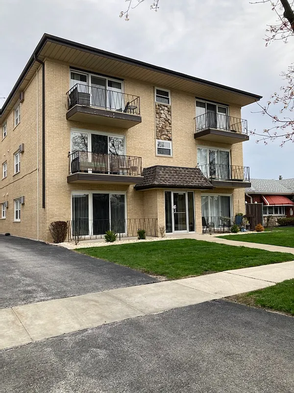2 bed, 800 sqft, $1,500 — Photo 1