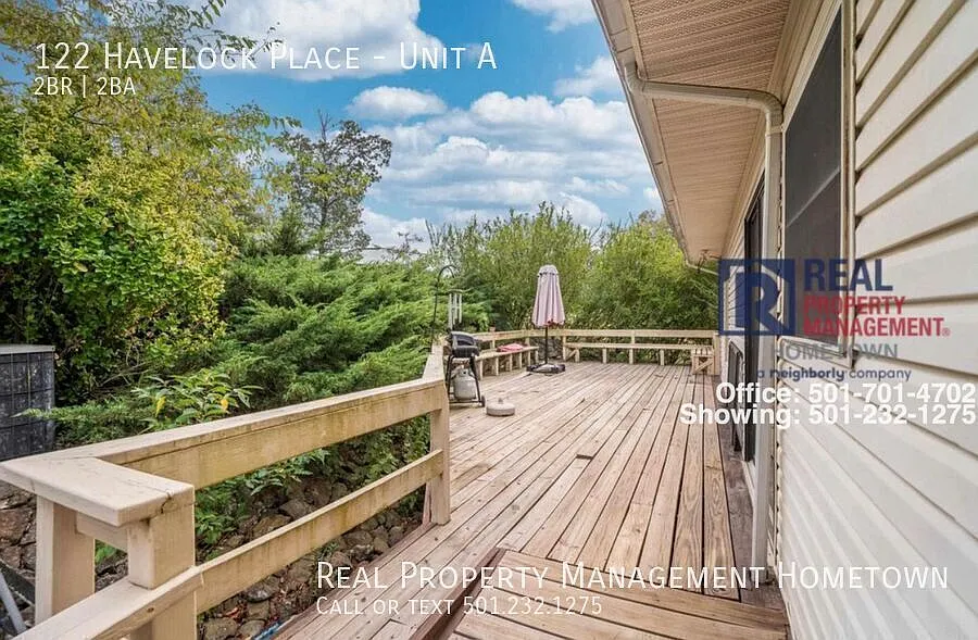 Charming 2 Bedroom Duplex in Hot Springs Convenient Location & Comfortable Living — Photo 2