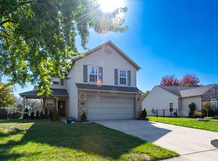 10653 Summerwood Ln, Fishers, IN 46038