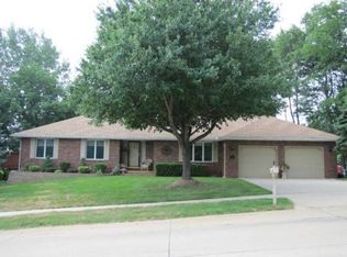 3247 Old Orchard Rd NE, Cedar Rapids, IA 52402