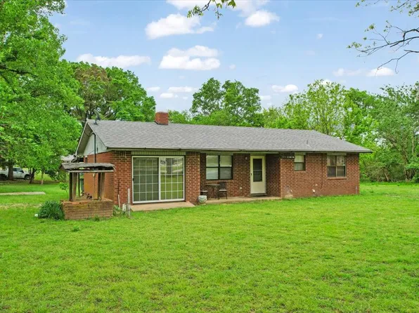 206 N 5th St, Milburn, OK 73450