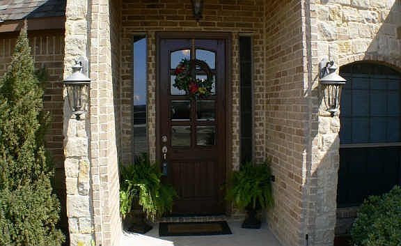 3rd image of 3033 Belmont Ln
