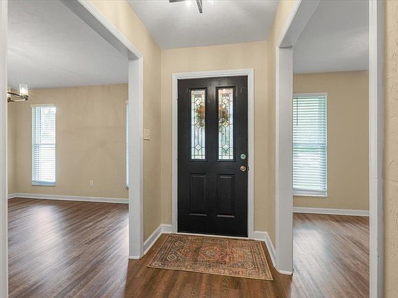 5th image of 2387 Royal Oaks Dr