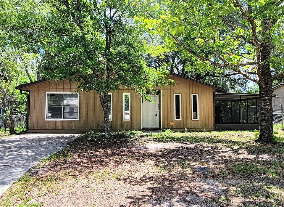 1st image of 3301 NW 19th St