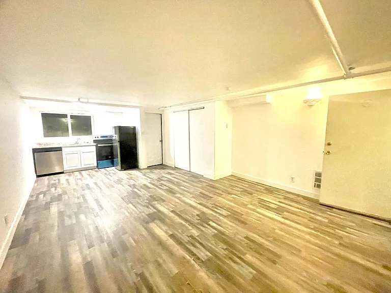 LC Park Place - MFR — Photo 32