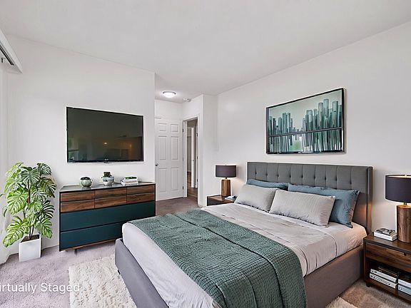 Airy bedroom