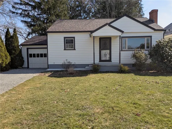142 Samuel St, Beaver Falls, PA 15010