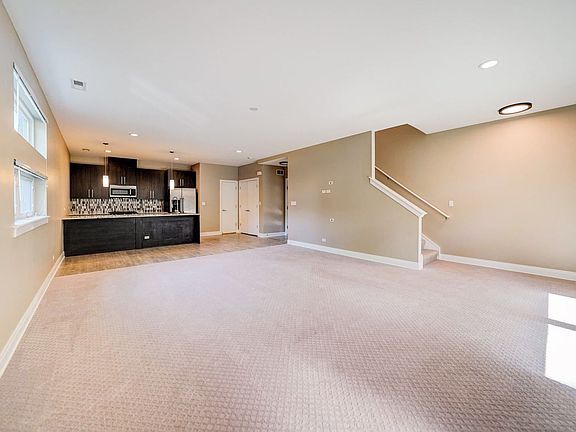 2nd image of 6212 S Greenwood Ave #6212