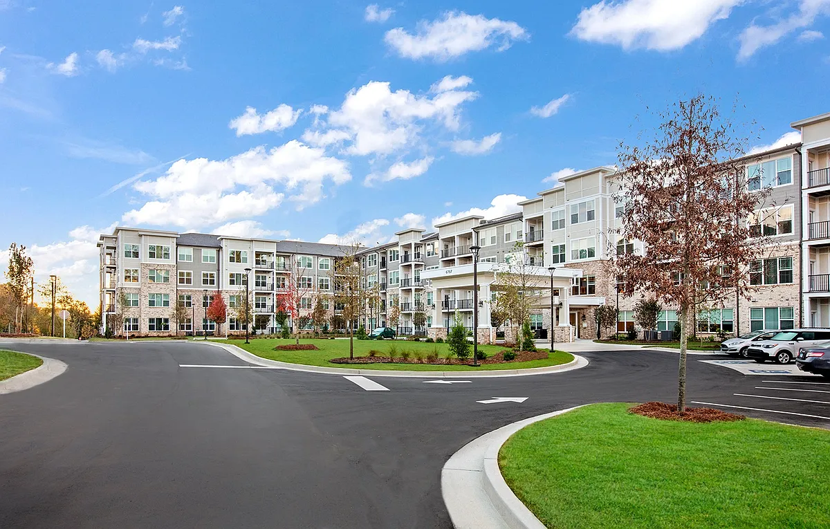 Building Photo - Stonepointe 55+ Apartments