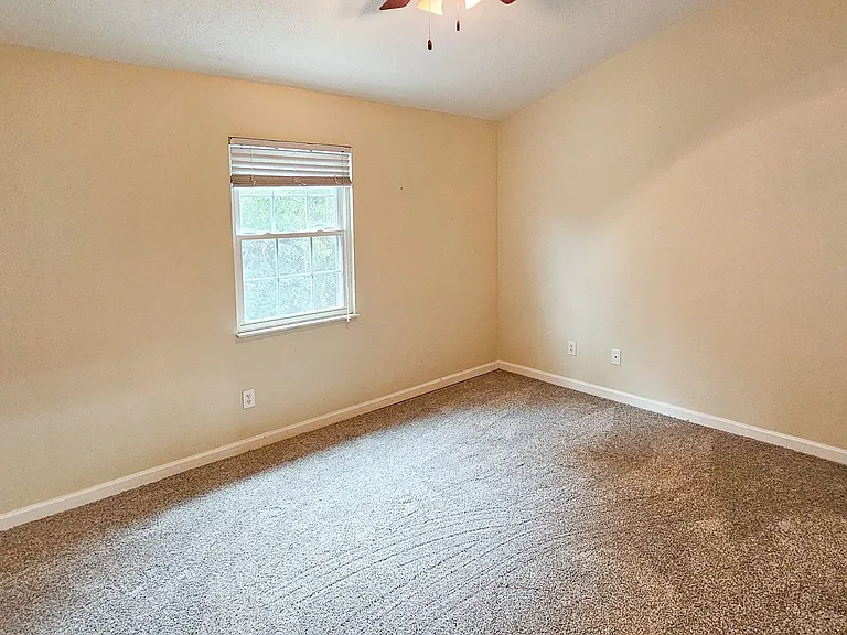 2146 Belle Terra Rd — Photo 10