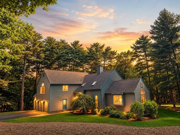 176 Pegan Ln, Dover, MA 02030