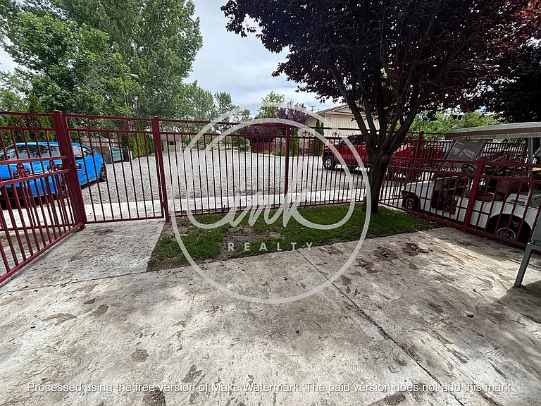 1038 Riverview Dr — Photo 13