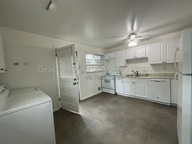 3540 S Corona St — Photo 4
