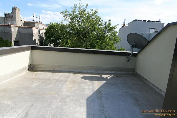 Rented by aptsandlofts.com | media 15