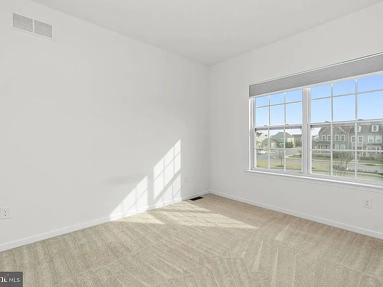2223 N Okeeffe Ln — Photo 16