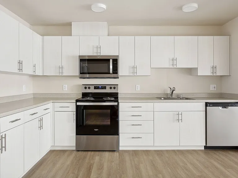 Four Corners Apartments — Photo 21