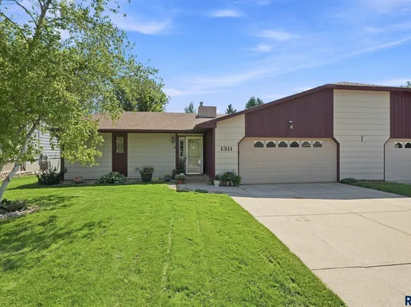 1311 E 54th St, Sioux Falls, SD 57103