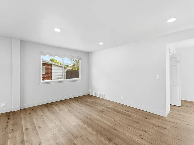 1153 N Buccaneer Dr — Photo 33