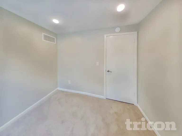6656 Alisma Ln — Photo 11