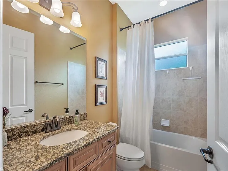 21093 Torre Del Lago St — Photo 21