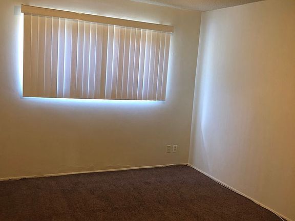 4th image of 259 E Plymouth St APT 1