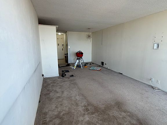 3rd image of 15038 Union Tpke #9