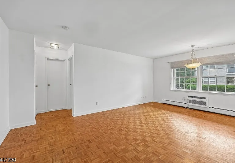 135-167 S Maple Ave #137-H — Photo 8