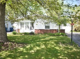 930 Donmar Ln, Youngstown, OH