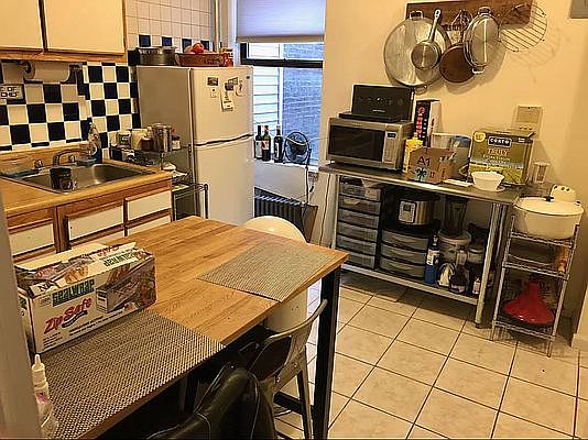 5th image of 86 Stanton St #4A